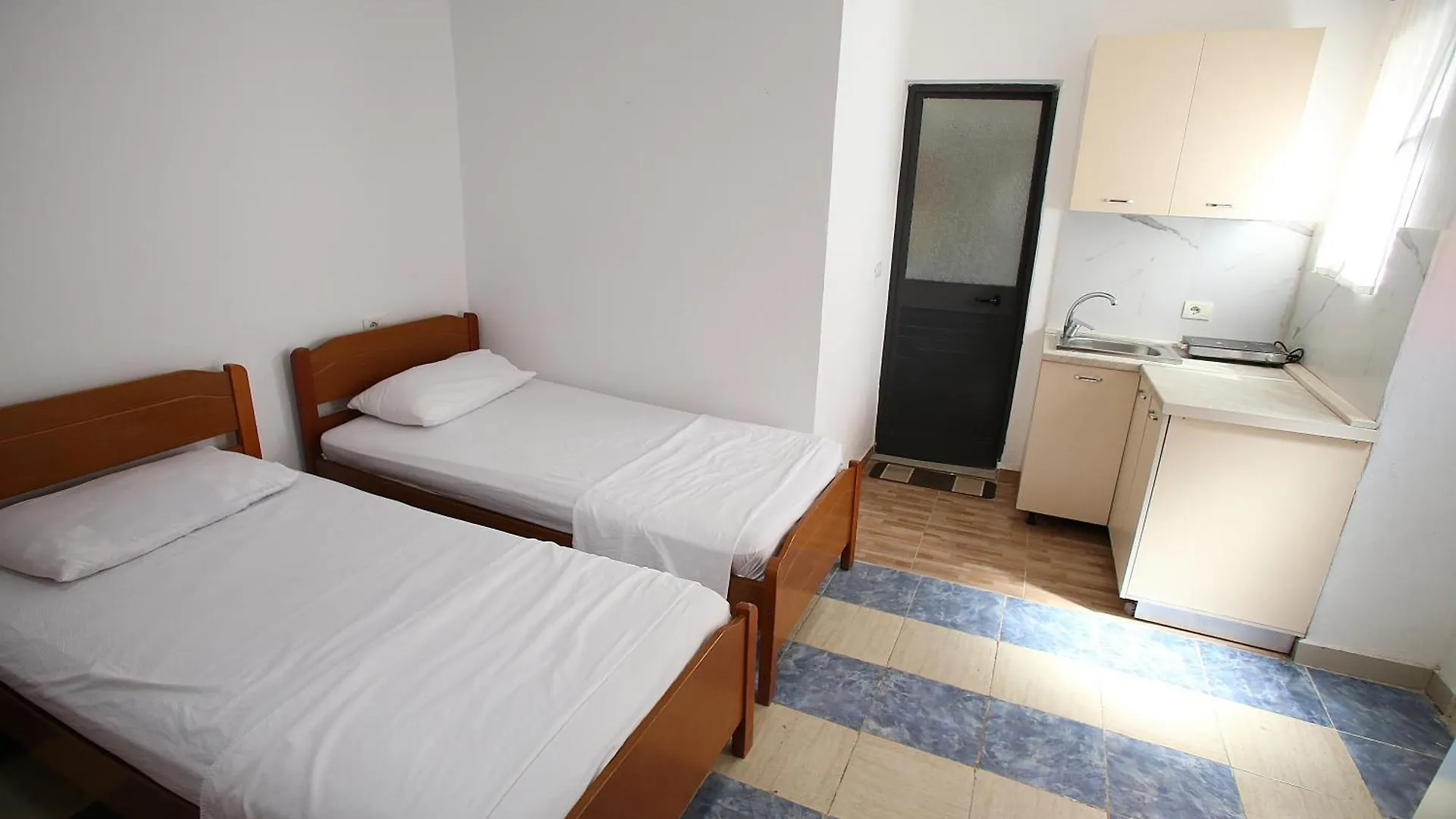게스트하우스 Vila Hyseni Durrës